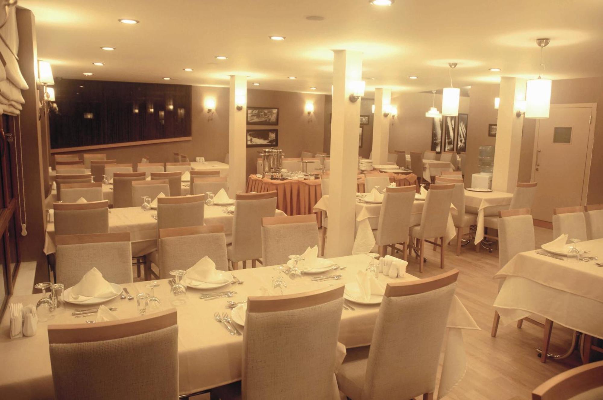 Hotel Abro Necatibey Анкара Ресторант снимка